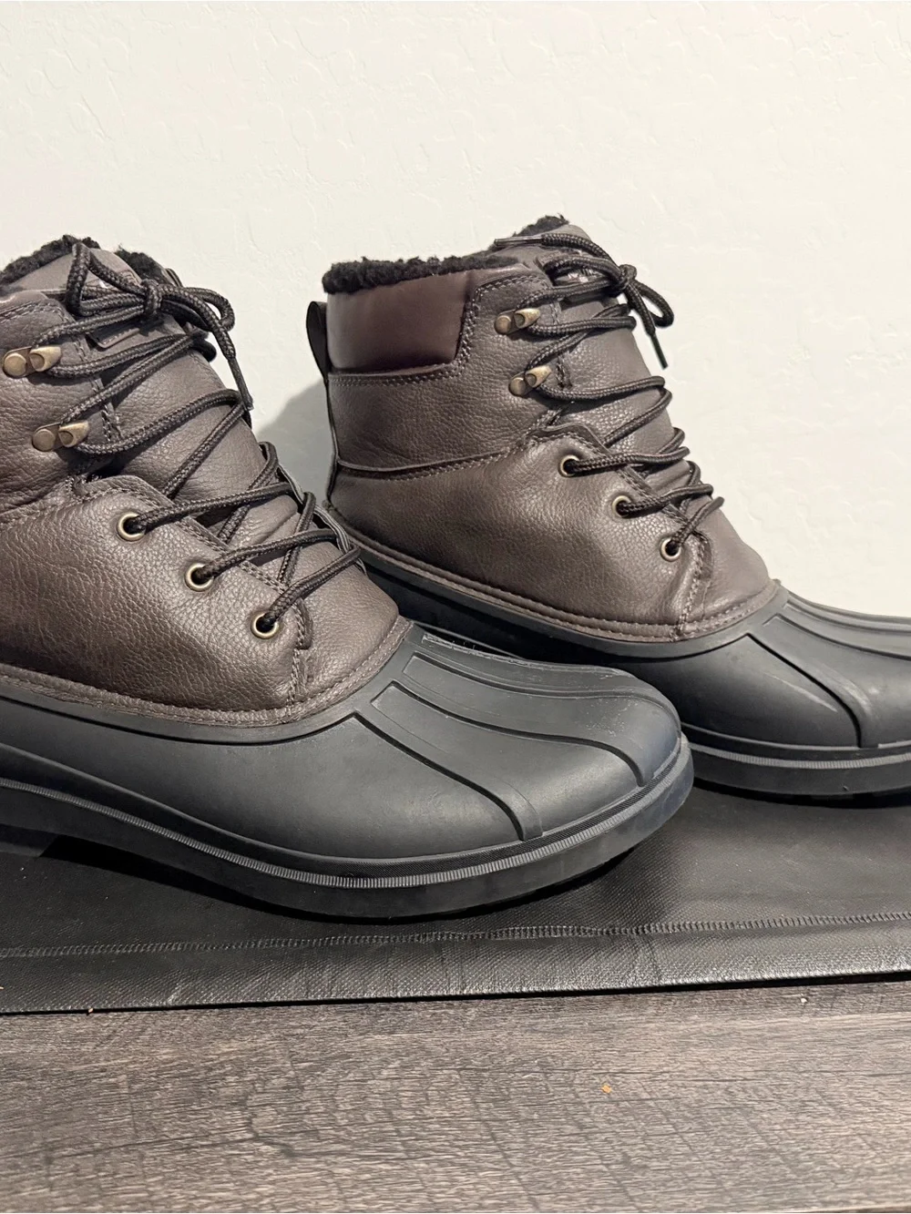 Nautica Men's Black Lace-Up Duck Boots